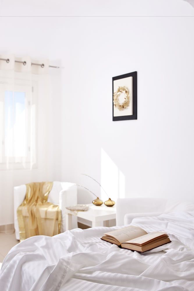 undefined Avianto Suites 9