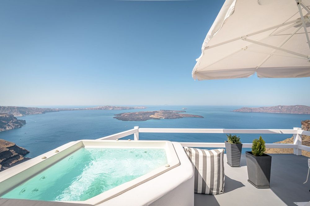 undefined Avianto Suites 5