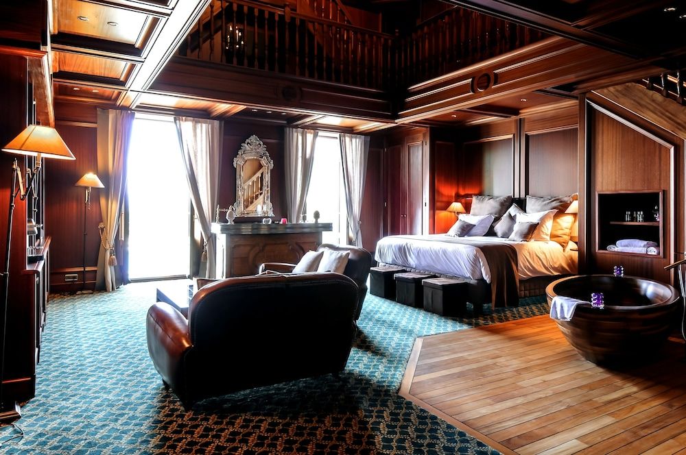 Lilis Suite Lake View - Spa Access Included