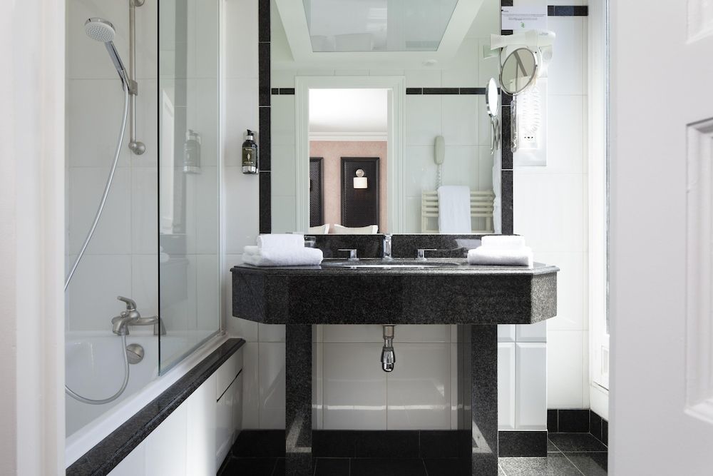 Hotel Elysees Regencia Classic Double Room 4