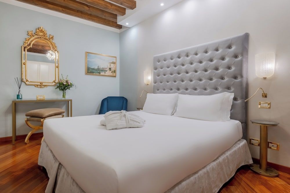 undefined Ca' Dell'Arte Suite 9