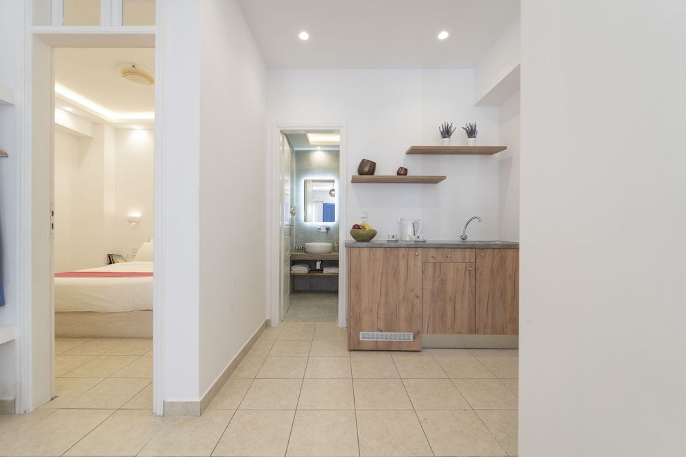 Bella Santorini Deluxe Apartment, Garden View 13