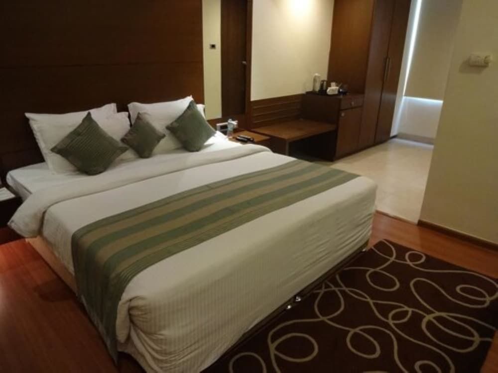 Minerva Grand Secunderabad Premium Room 7