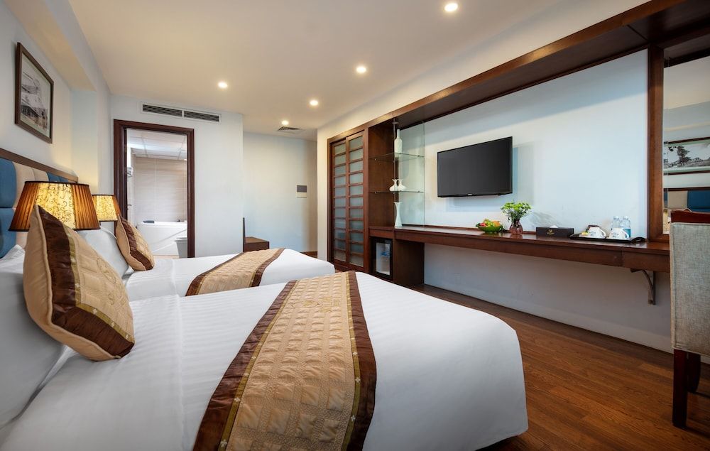 undefined Skylark Hotel 3