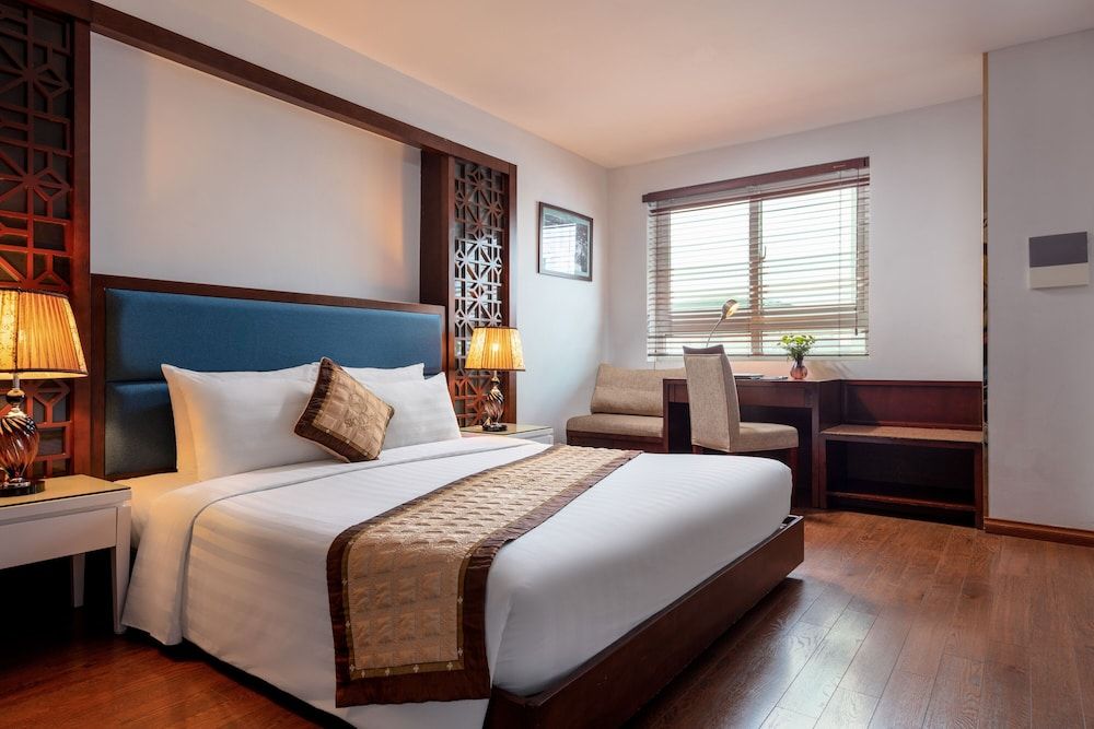 undefined Skylark Hotel 7