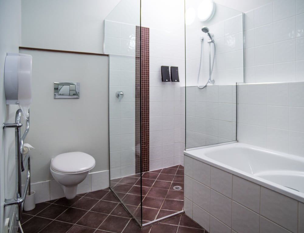 U Boutique Hotel Wellington Queen Studio with Shared Bathroom 10