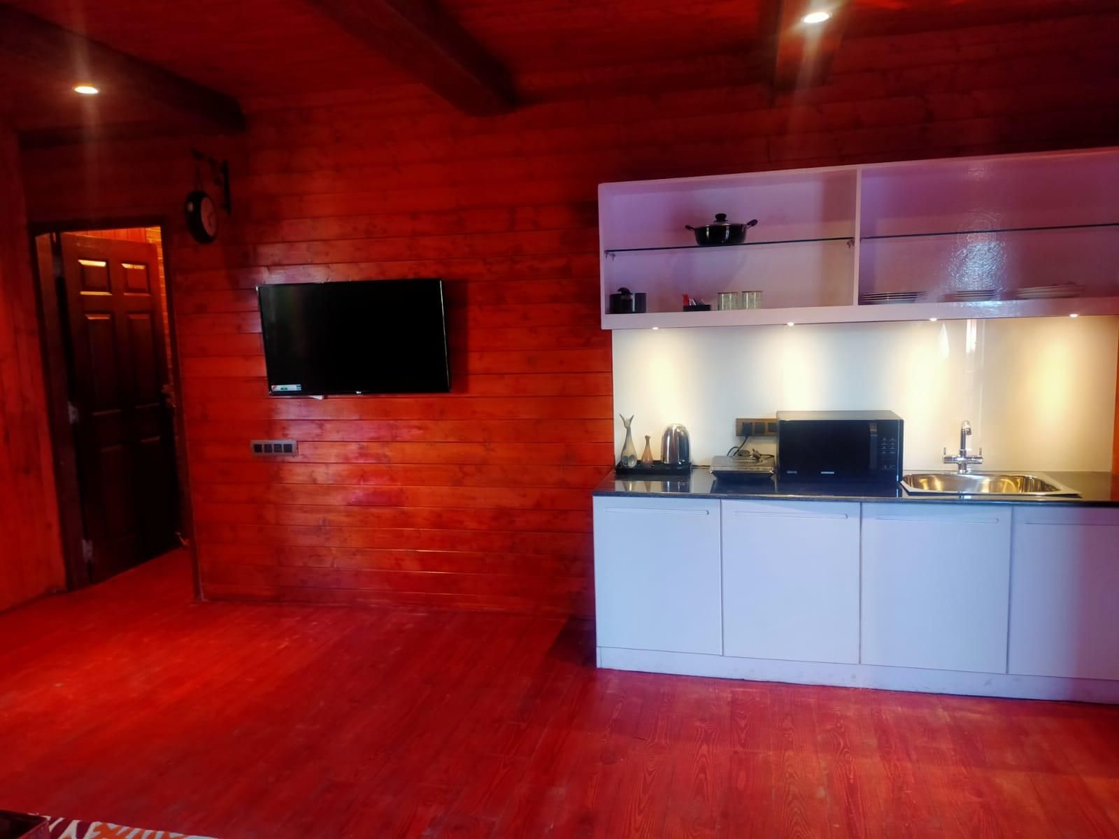 Family Villa Garden Room