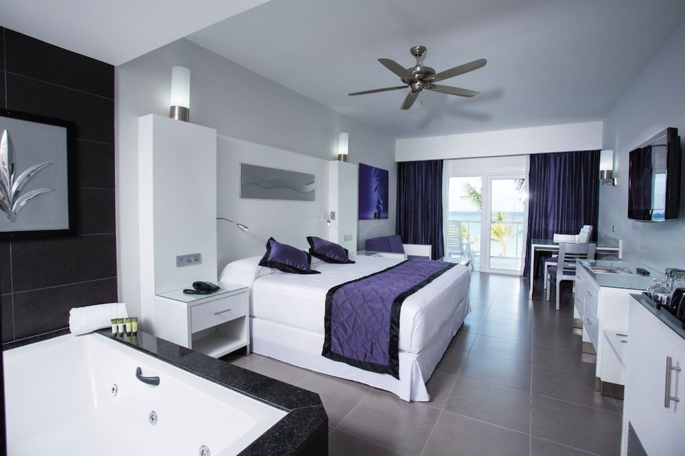 Junior Suite, Ocean View (U)