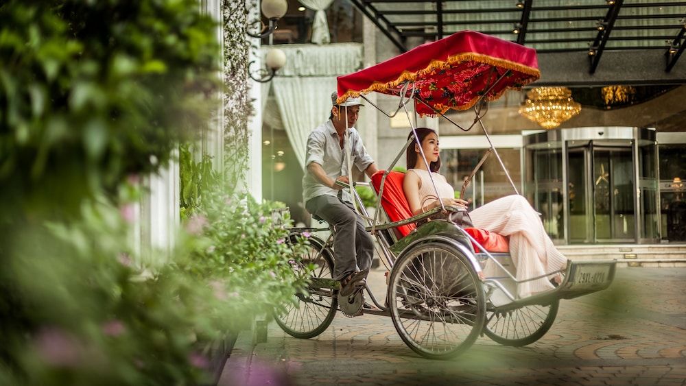 undefined Super Candle Hotel 2