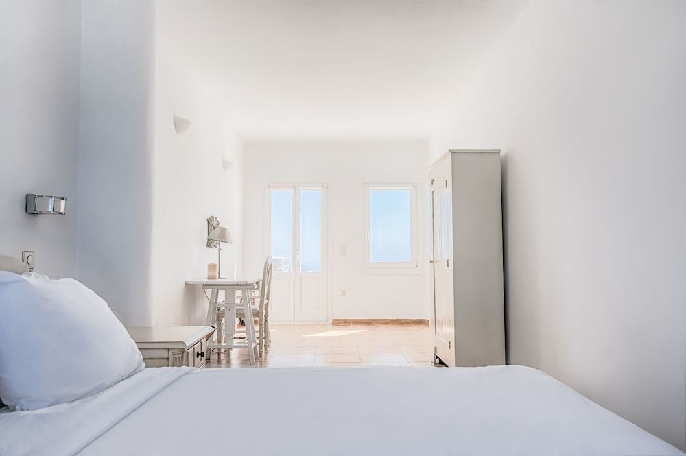 undefined CSky Hotel 7