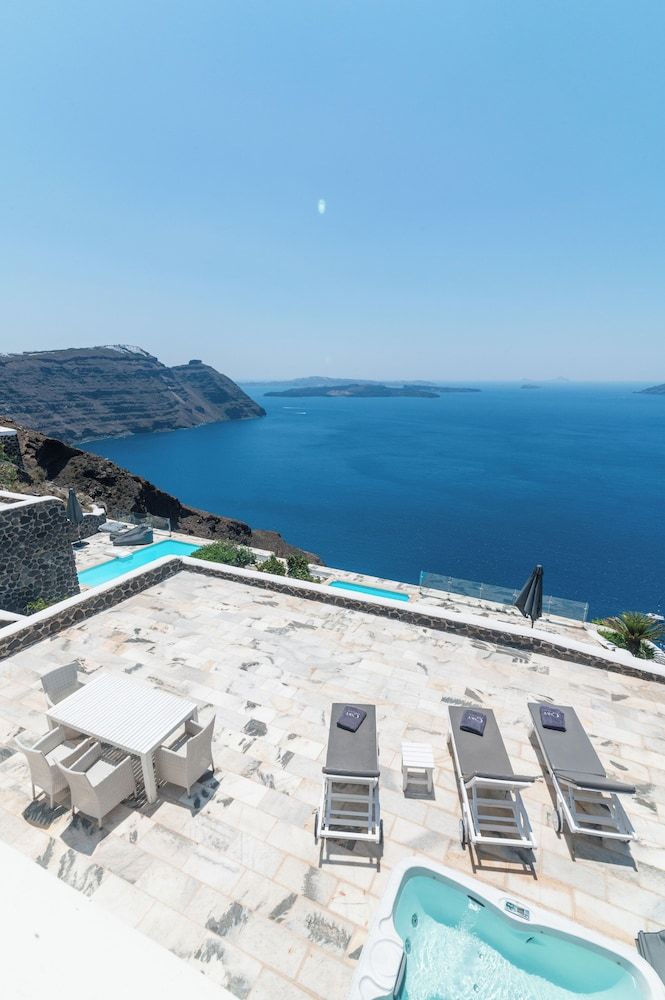 undefined CSky Hotel 3