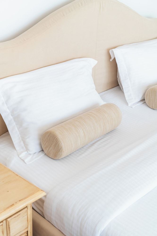 undefined CSky Hotel 8