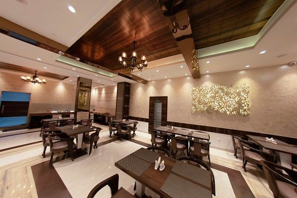 Food & Dining