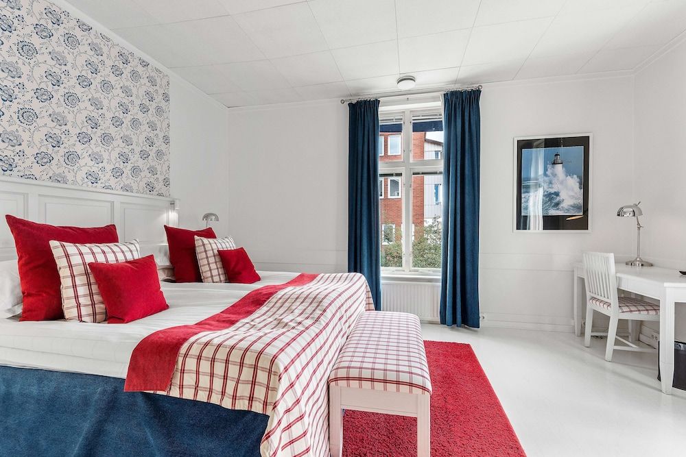 Best Western Plus Edward Hotel Suite, 2 Twin Beds, Non Smoking 6