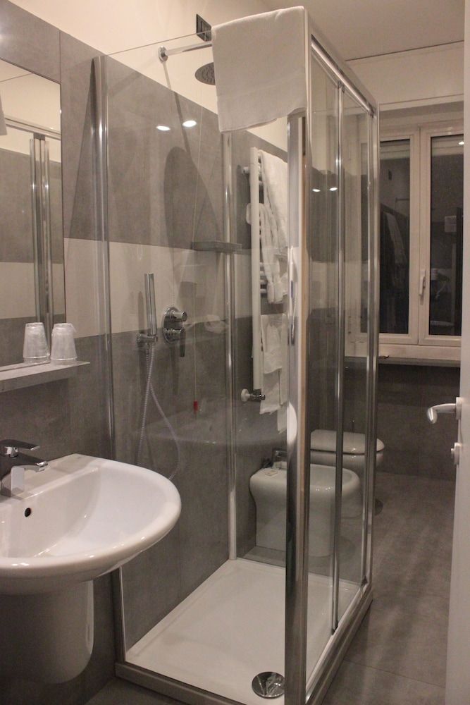 Hotel Rex Milano Standard Double Room 6