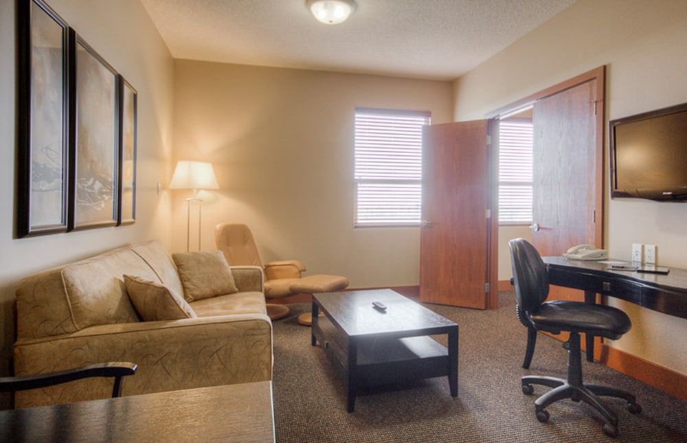 Podollan Inn & Spa Grande Prairie Family Suite, 1 Bedroom 5