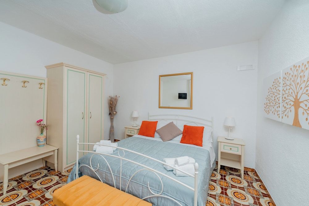 Albergo Diffuso Bacco Furore Double Room, Sea View (Depandance) 11