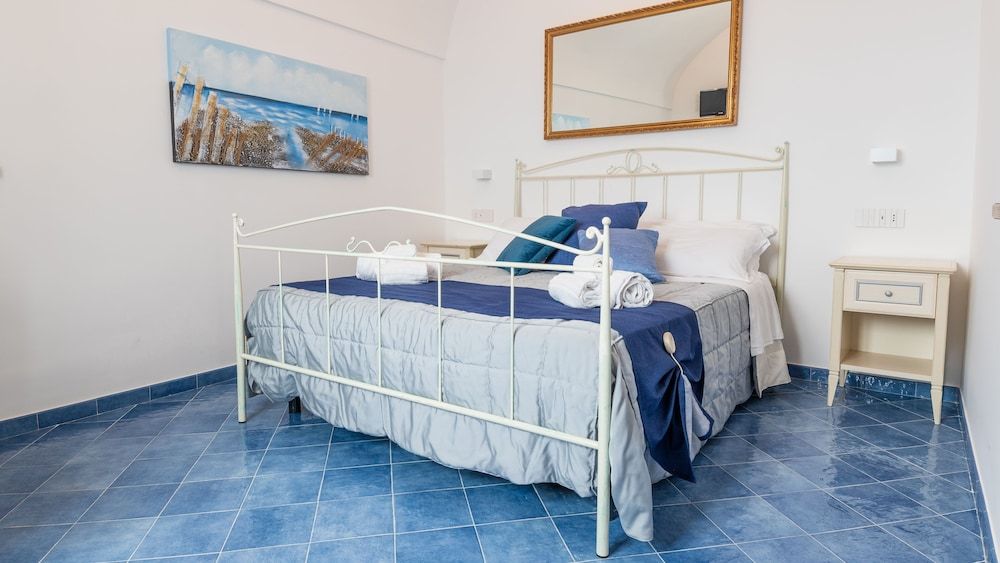 Albergo Diffuso Bacco Furore Double Room, Sea View (Depandance) 8