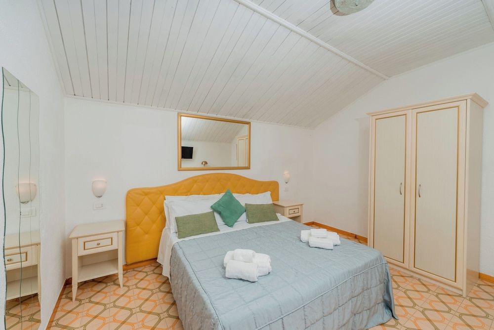 Albergo Diffuso Bacco Furore Double Room, Sea View (Depandance) 13