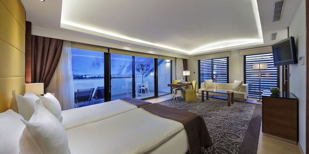 Tui Blue Side- All Inclusive