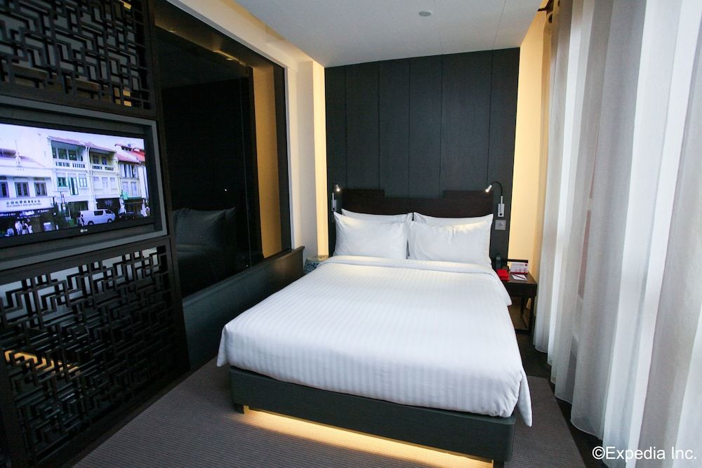 AMOY by Far East Hospitality Deluxe Room 3