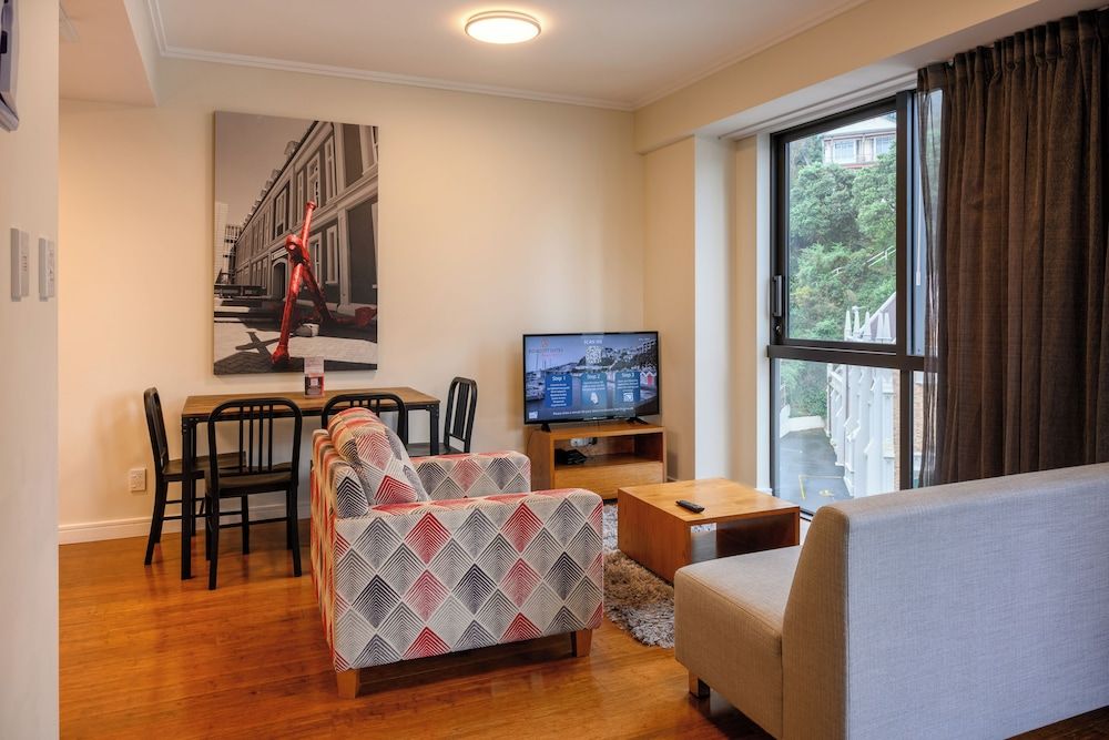 Boulcott Suites Premium Apartment, 1 Bedroom, Balcony, City View 8