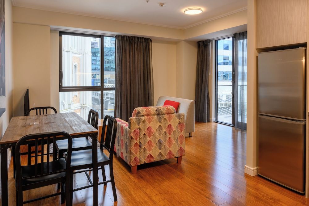 Boulcott Suites Premium Apartment, 1 Bedroom, Balcony, City View 9