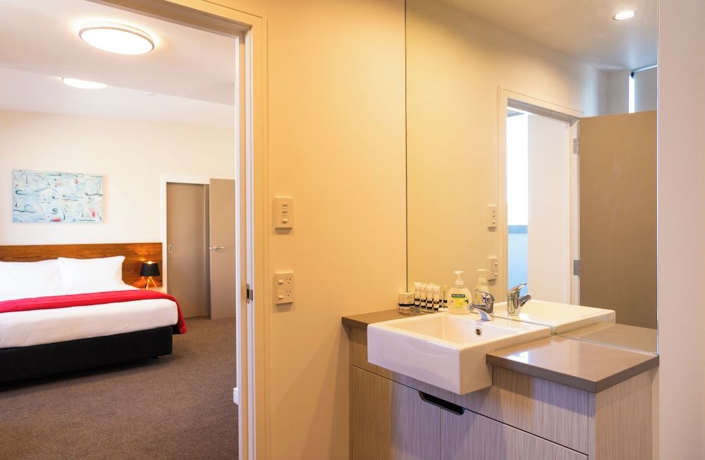 Boulcott Suites Penthouse, 3 Bedrooms (North) 15