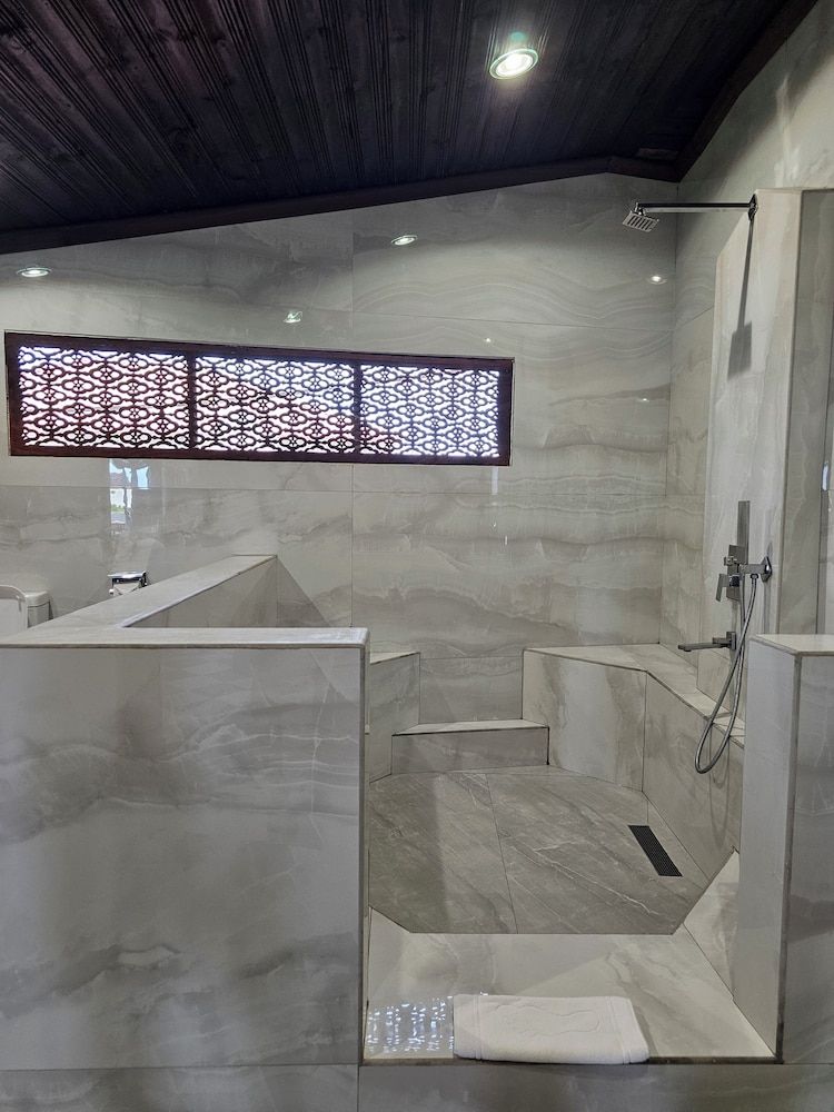 Dhow Palace Hotel Presidential Double Room 13