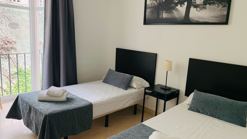 Aloha Gardens by Vacation Care Family Penthouse, 3 Bedrooms, Pool View (Duplex - 6 people) 3