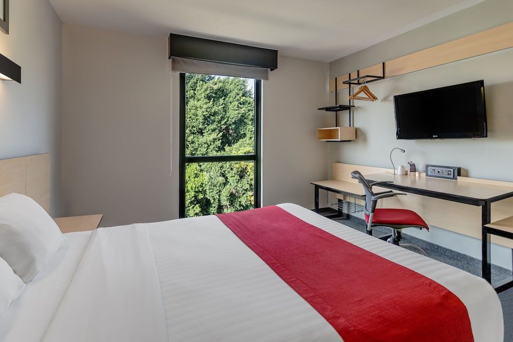 City Express by Marriott Oaxaca Room, 1 Queen Bed, Non Smoking 8