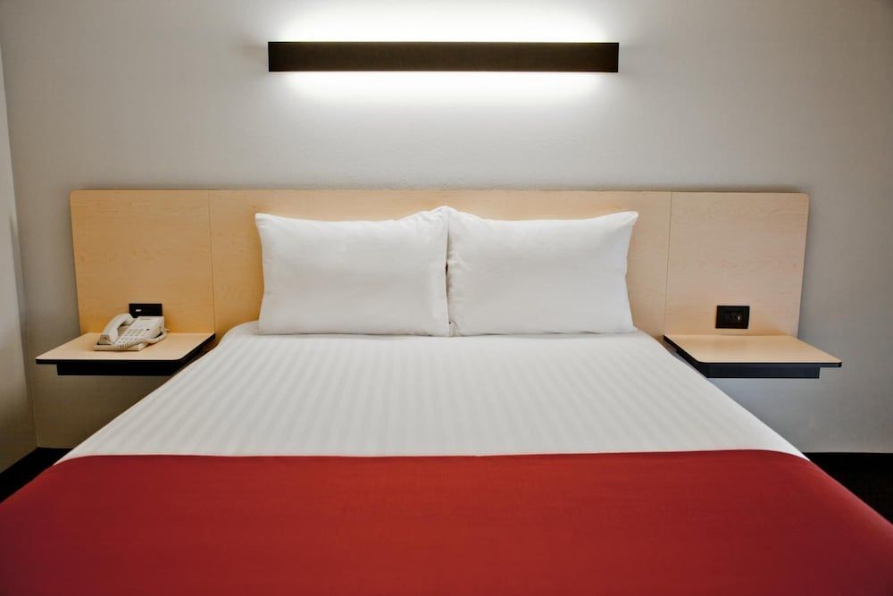 City Express by Marriott Oaxaca Room, 1 Queen Bed, Non Smoking 3