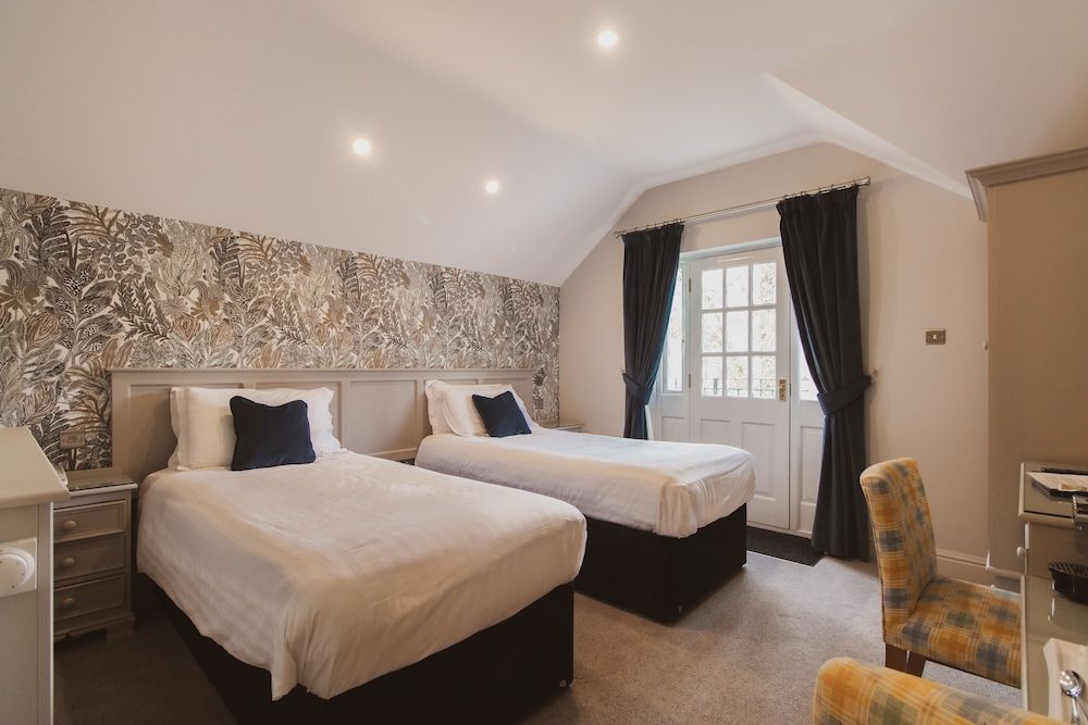 Briery Wood Country House Hotel Double Room, Garden View 6