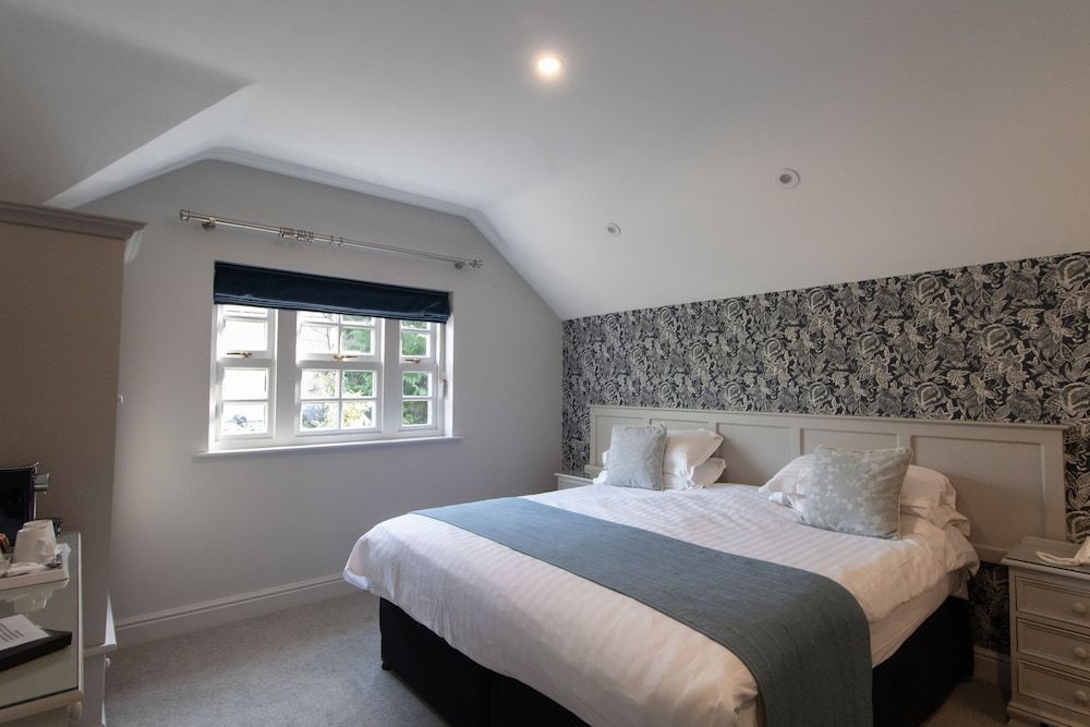 Briery Wood Country House Hotel Standard Double Room 8