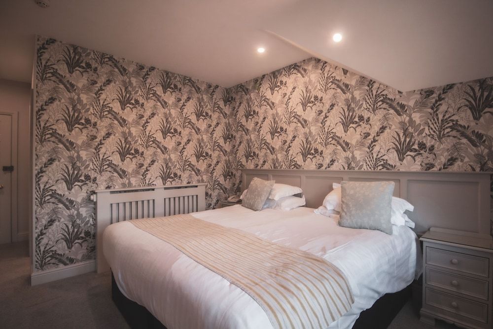 Briery Wood Country House Hotel Standard Double Room 7