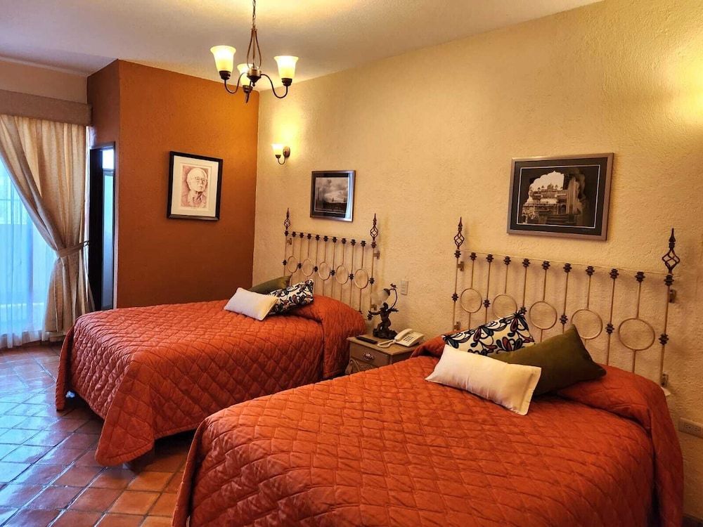 El Mesón de los Poetas Standard Double Room 2