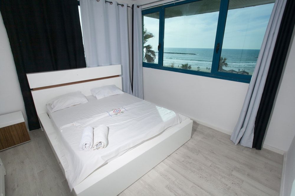 Room, 2 Bedrooms (Prime)