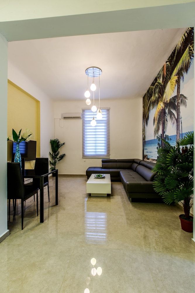 Superior Apartment, 2 Bedrooms (Ha’Yarkon 41 St.)