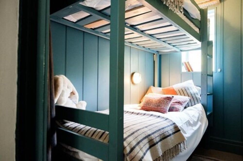 Bel & The Dragon Churt Family Room 3