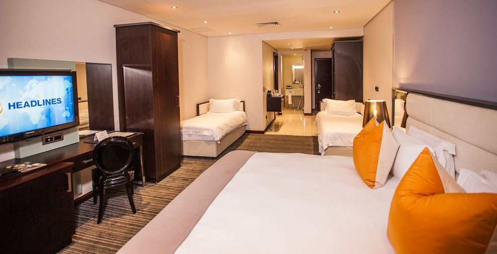 Family Quadruple Room, Multiple Beds, Non Smoking, Bathtub