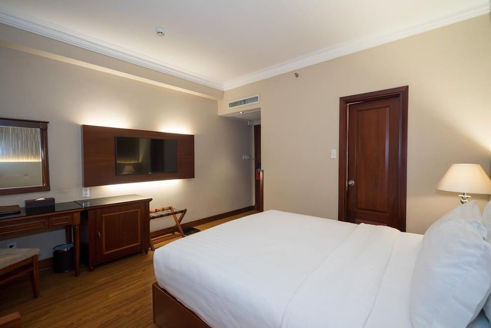 Nhat Ha 1 Hotel Superior Queen No Window 4