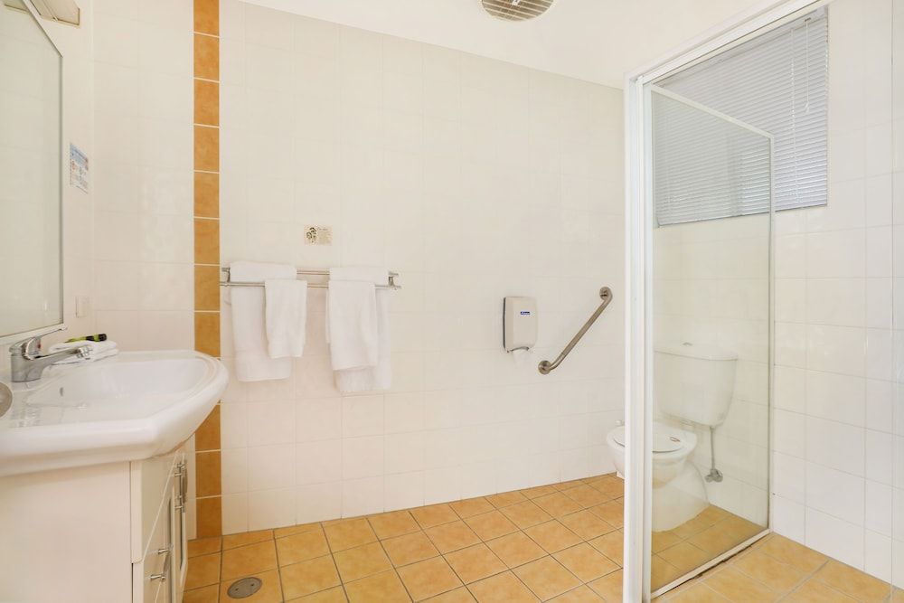Queen Room, Accessible, Courtyard View, Balcony/Patio