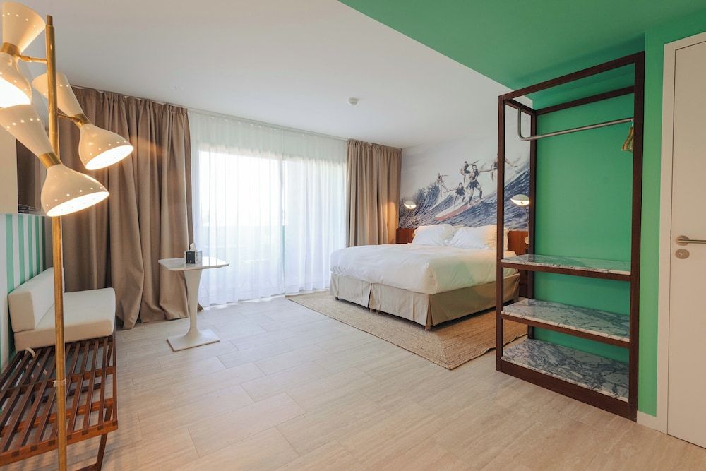 MI CASA ROSE SUITE