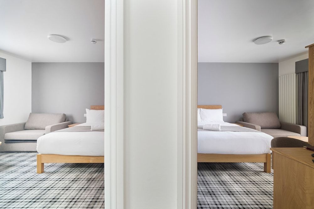 Best Western Greater London Hotel Standard Apartment, Multiple Beds, Non Smoking, Kitchen 5