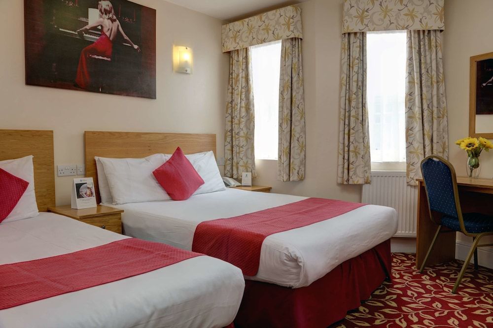 Best Western Greater London Hotel Standard Room, 2 Twin Beds, Non Smoking 6