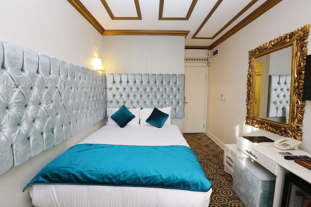 Diamond Royal Hotel Small Double Room 2