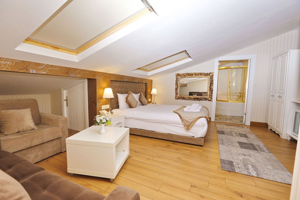 undefined Diamond Royal Hotel 10