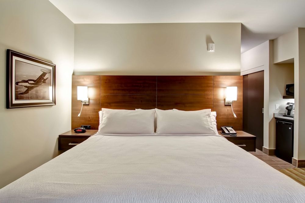 Standard Room, 1 King Bed, Non Smoking, Balcony (with Sofabed)