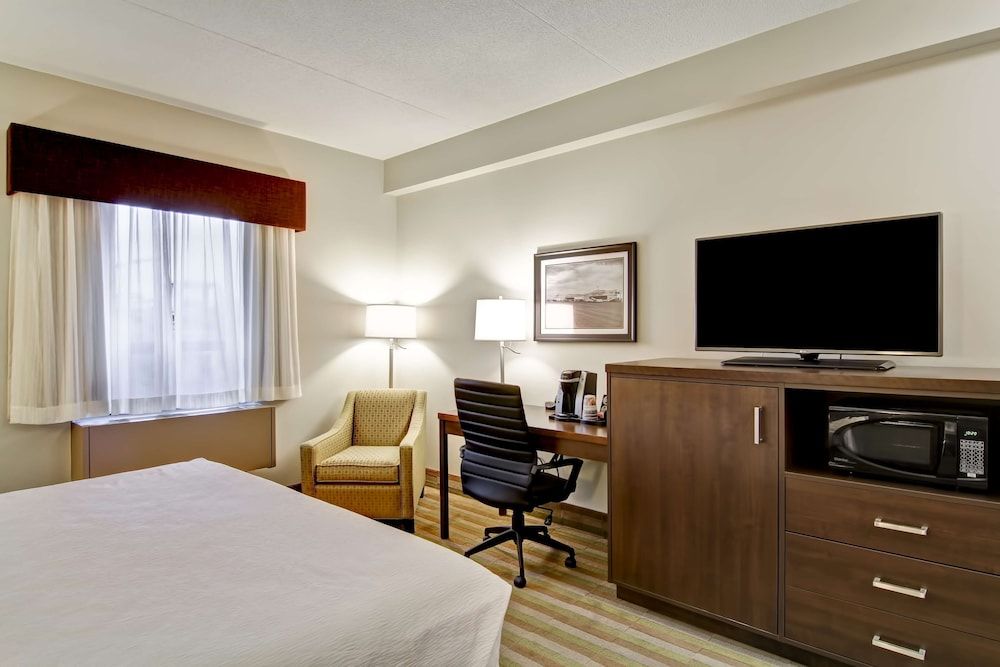 Best Western London Airport Inn & Suites