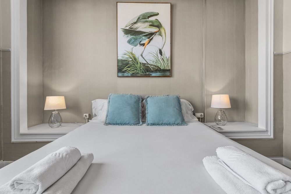 Premium Penthouse, 4 bedrooms, private terrace with views of Sagrada Familia